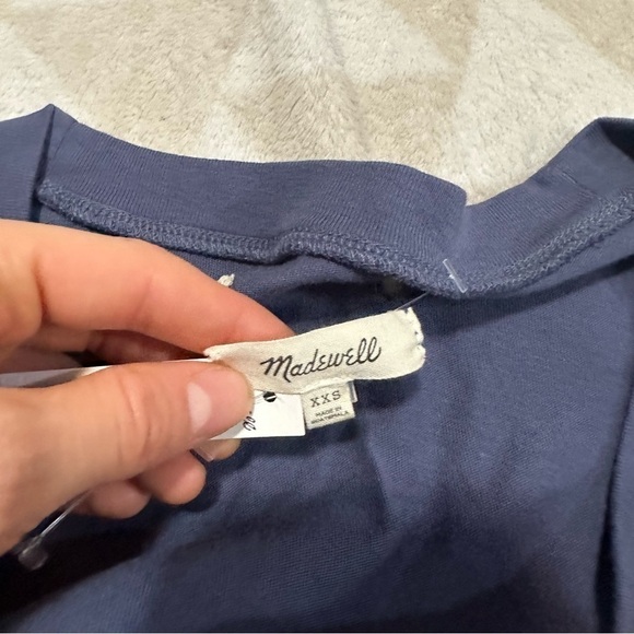 Madewell Softfade Cotton V-Neck Crop Tee nighttime blue - Picture 6 of 7